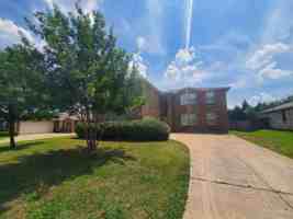 featured image of 2512 Comstock Ln