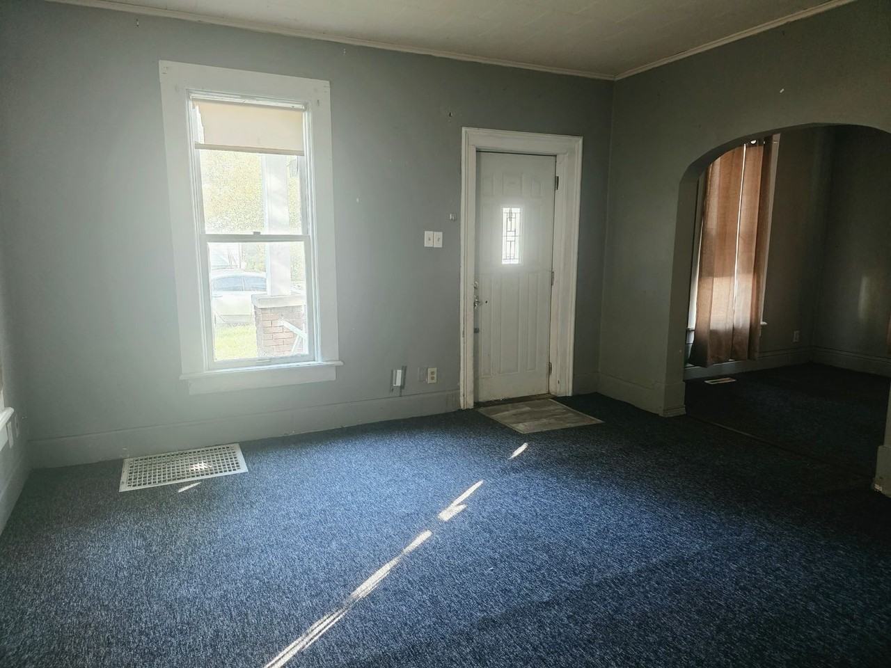 820 Prospect St - Photo 2 of 7