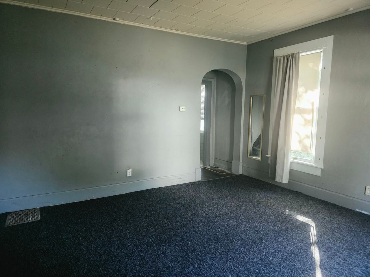 820 Prospect St - Photo 3 of 7