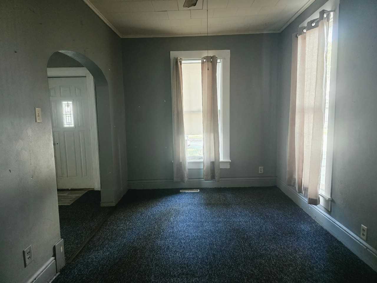 820 Prospect St - Photo 4 of 7