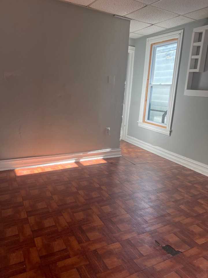 819 N 8th St - Photo 2 of 6