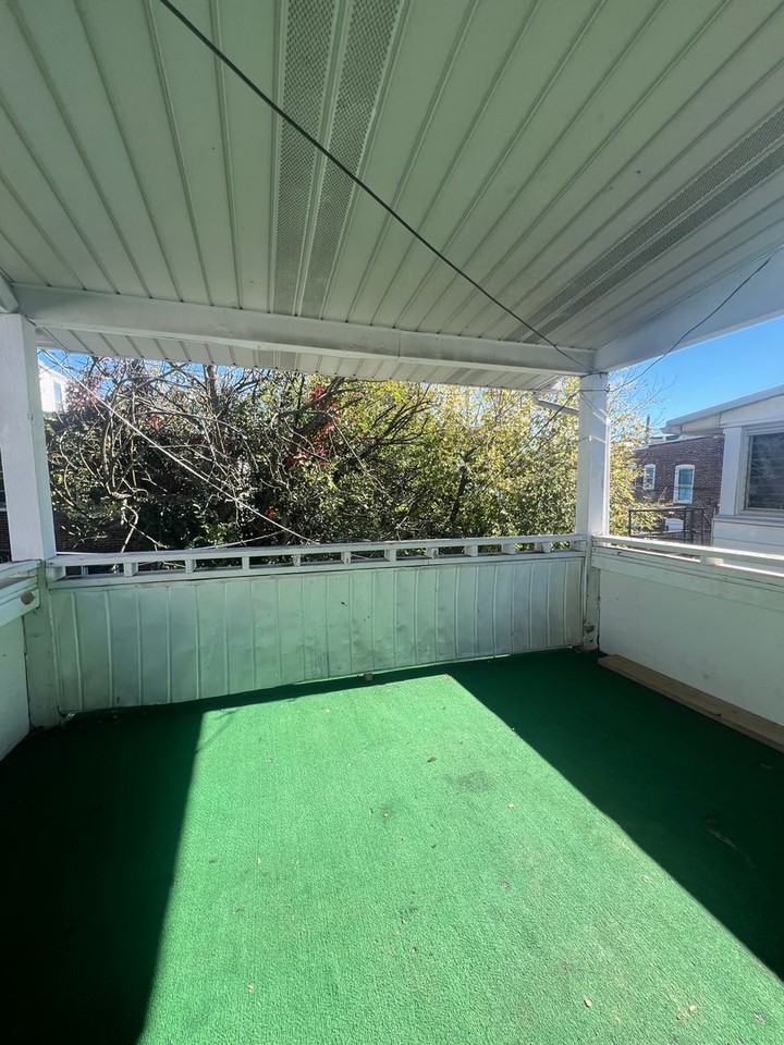 819 N 8th St - Photo 4 of 6