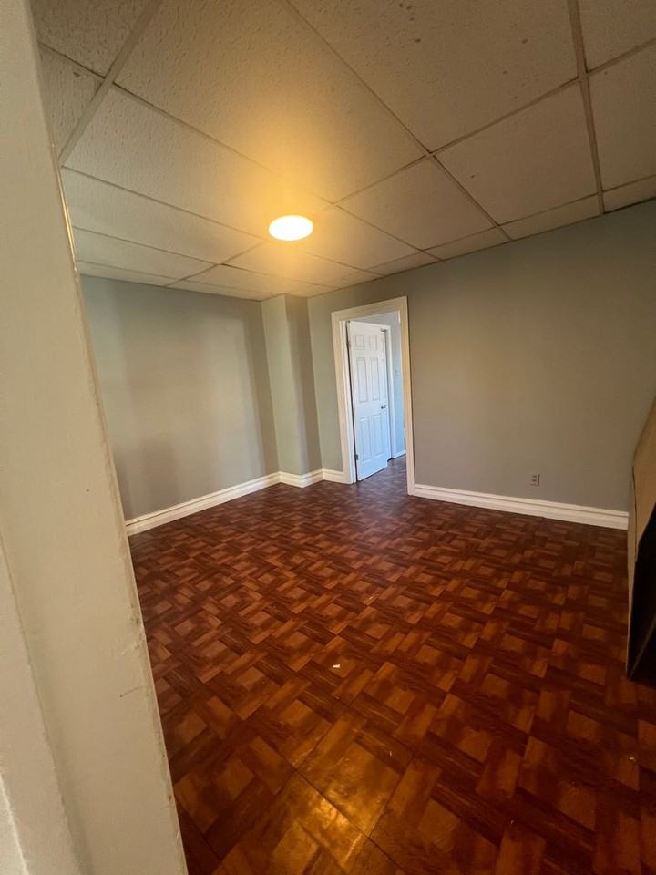 819 N 8th St - Photo 5 of 6