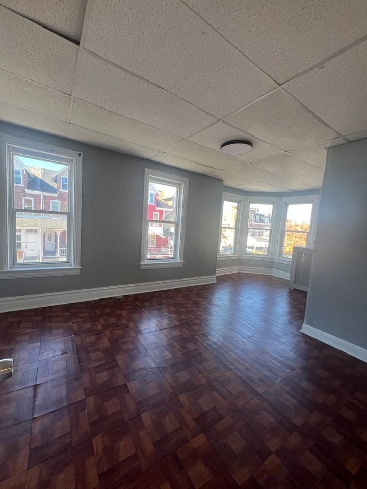 819 N 8th St - Photo 6 of 6