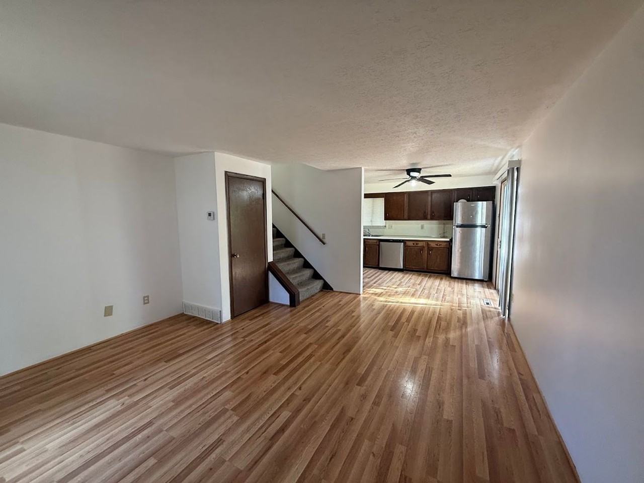 138 Overmont Ave Sw - Photo 2 of 14