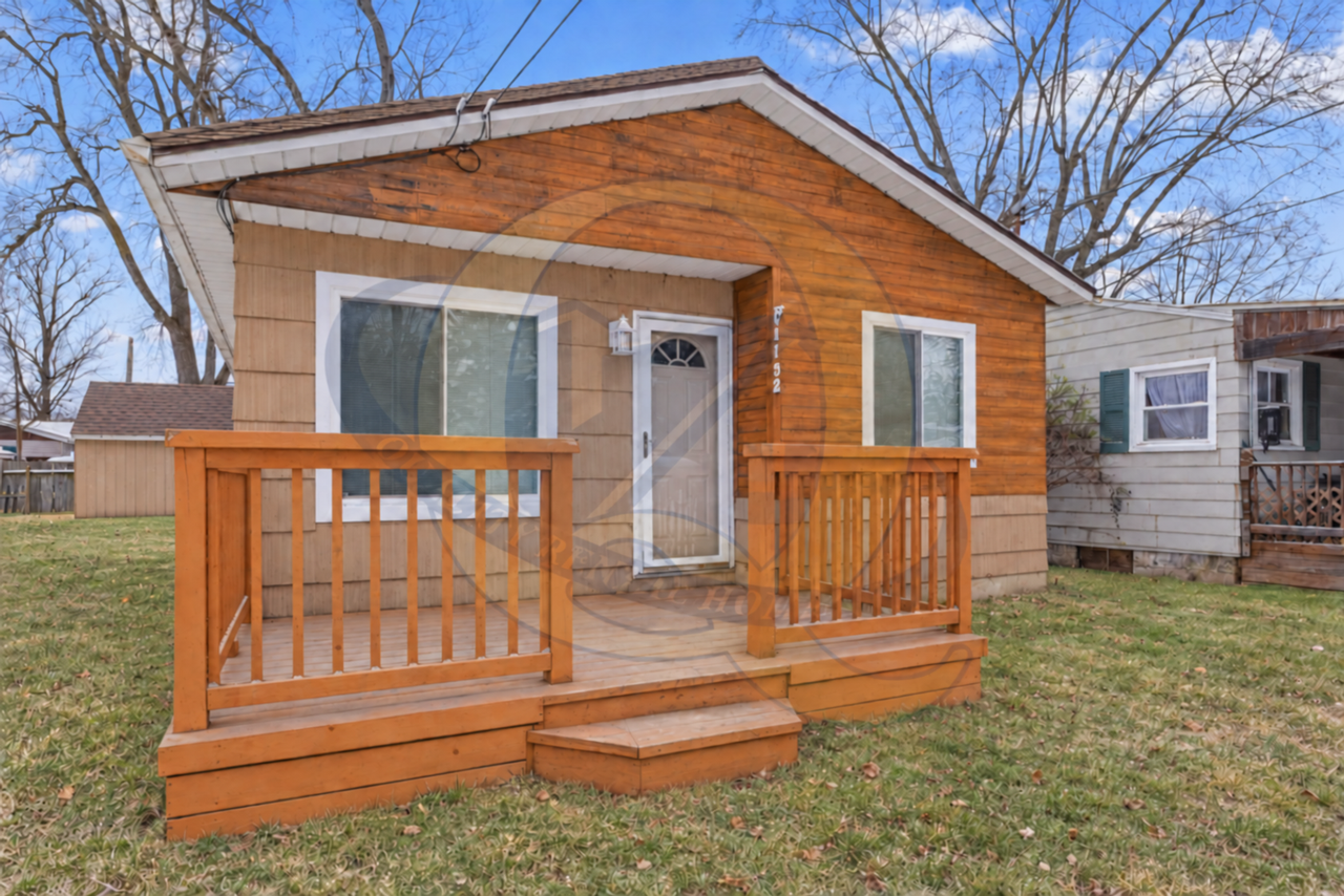 1152 Allen St - Photo 2 of 15