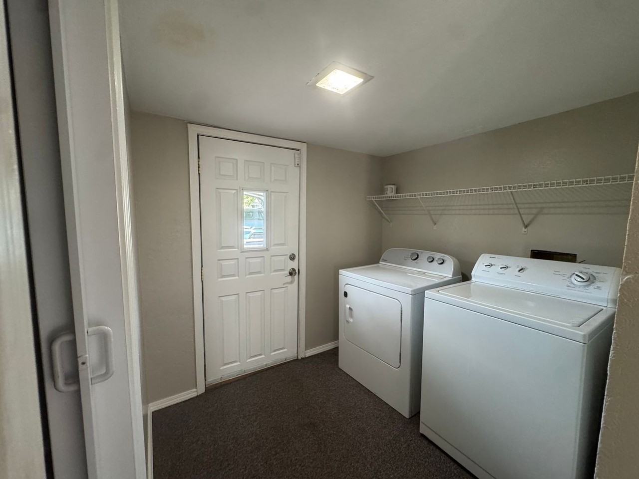 602 E Randolph Ave - Photo 6 of 9