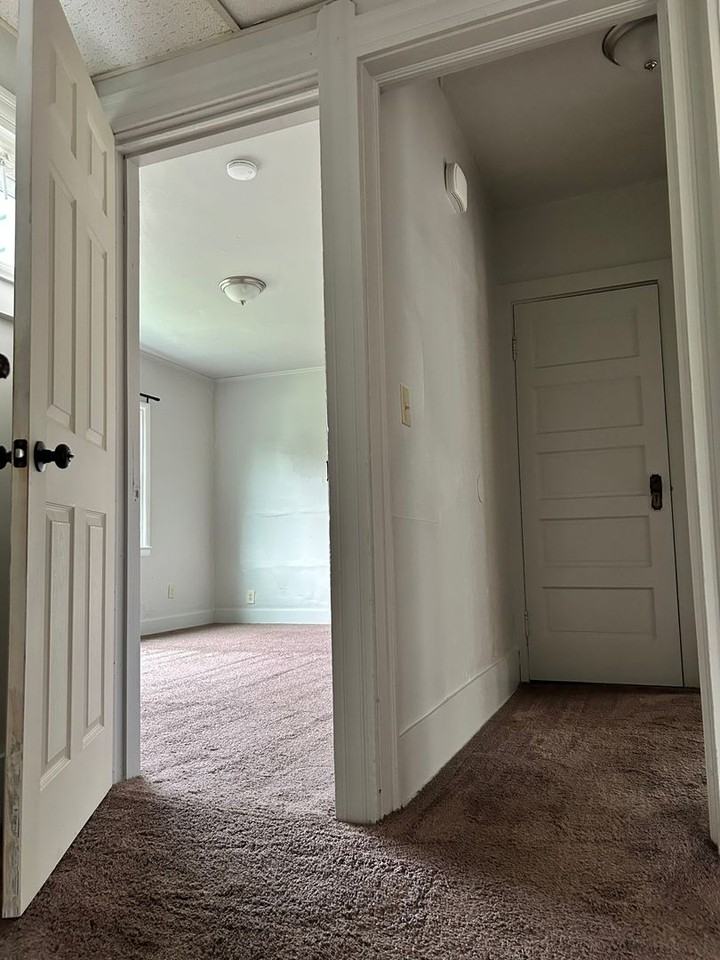 413 Spink St #3 - Photo 7 of 9