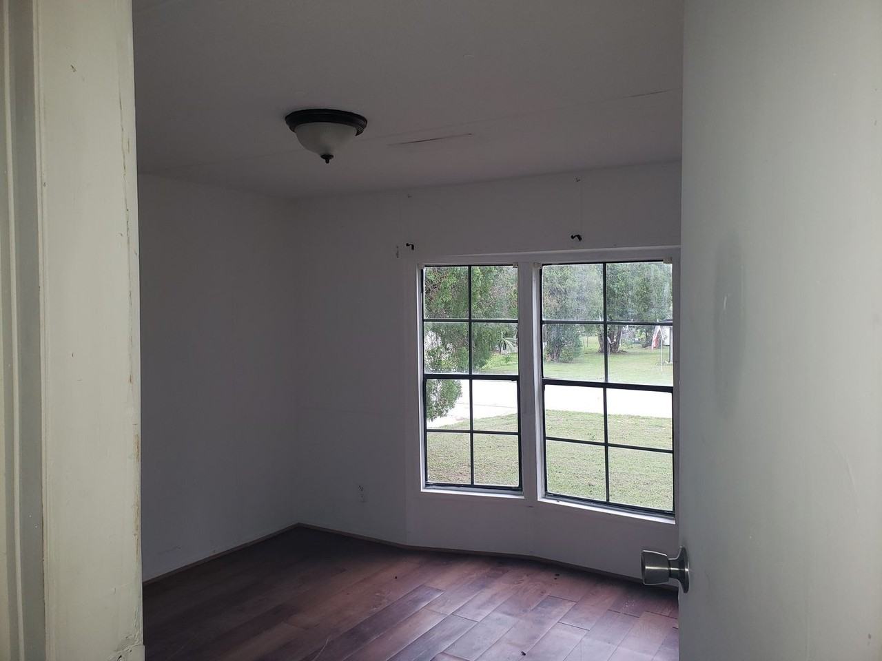 5741 Sw 64th Street Rd - Photo 6 of 10