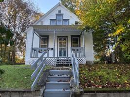 featured image of 364 Campbell St