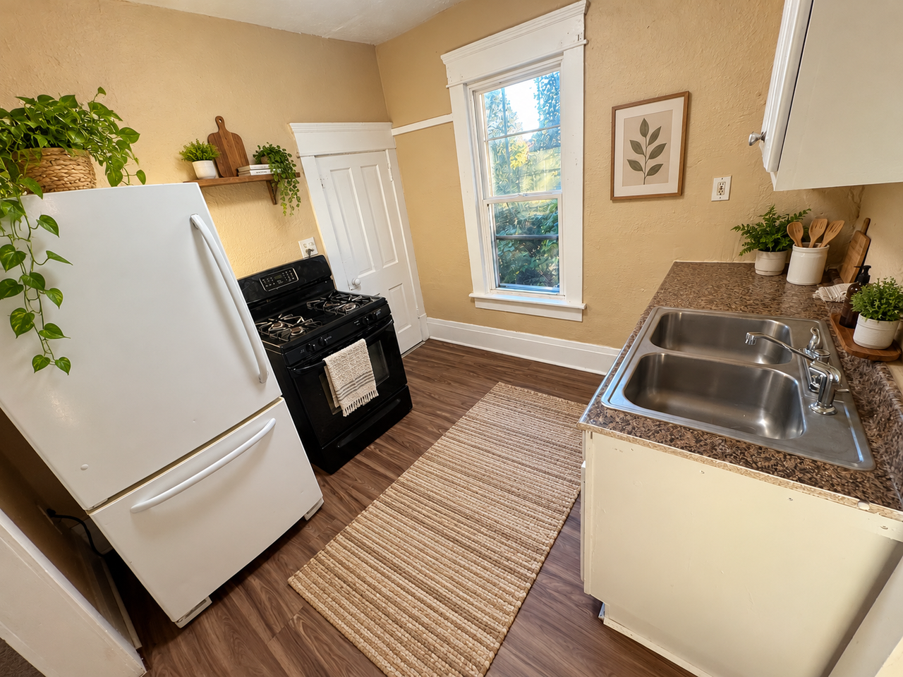 364 Campbell St - Photo 6 of 21