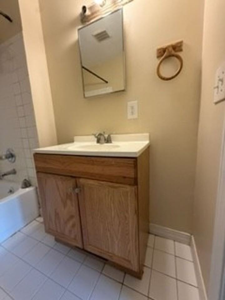 236 S Edith St - Photo 5 of 7