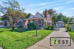 featured image of 15600 Fordham St
