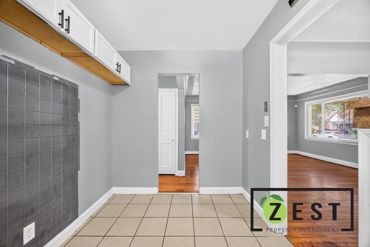 15600 Fordham St - Photo 4 of 27