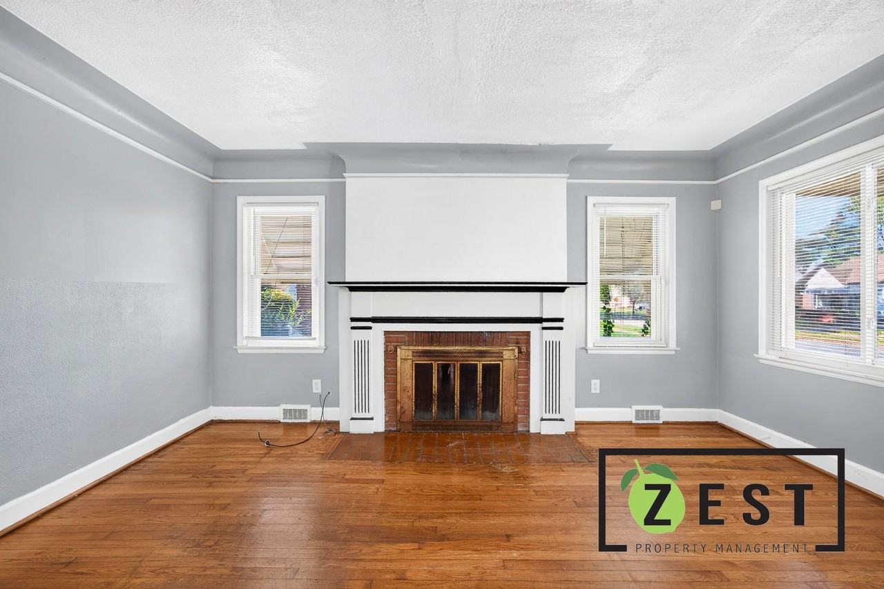 15600 Fordham St - Photo 6 of 27