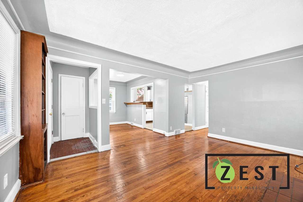 15600 Fordham St - Photo 7 of 27