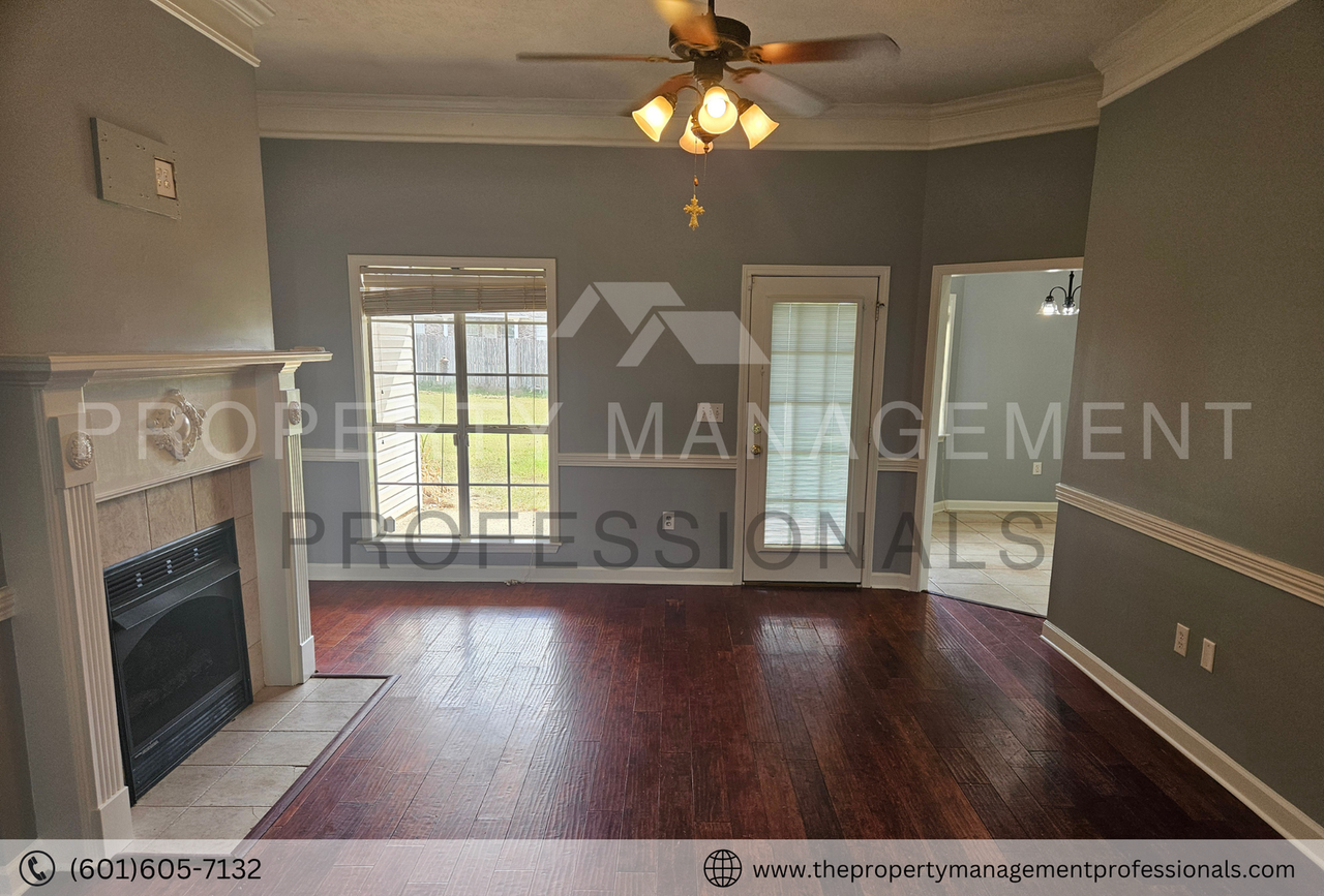 218 Holmar Dr - Photo 3 of 31
