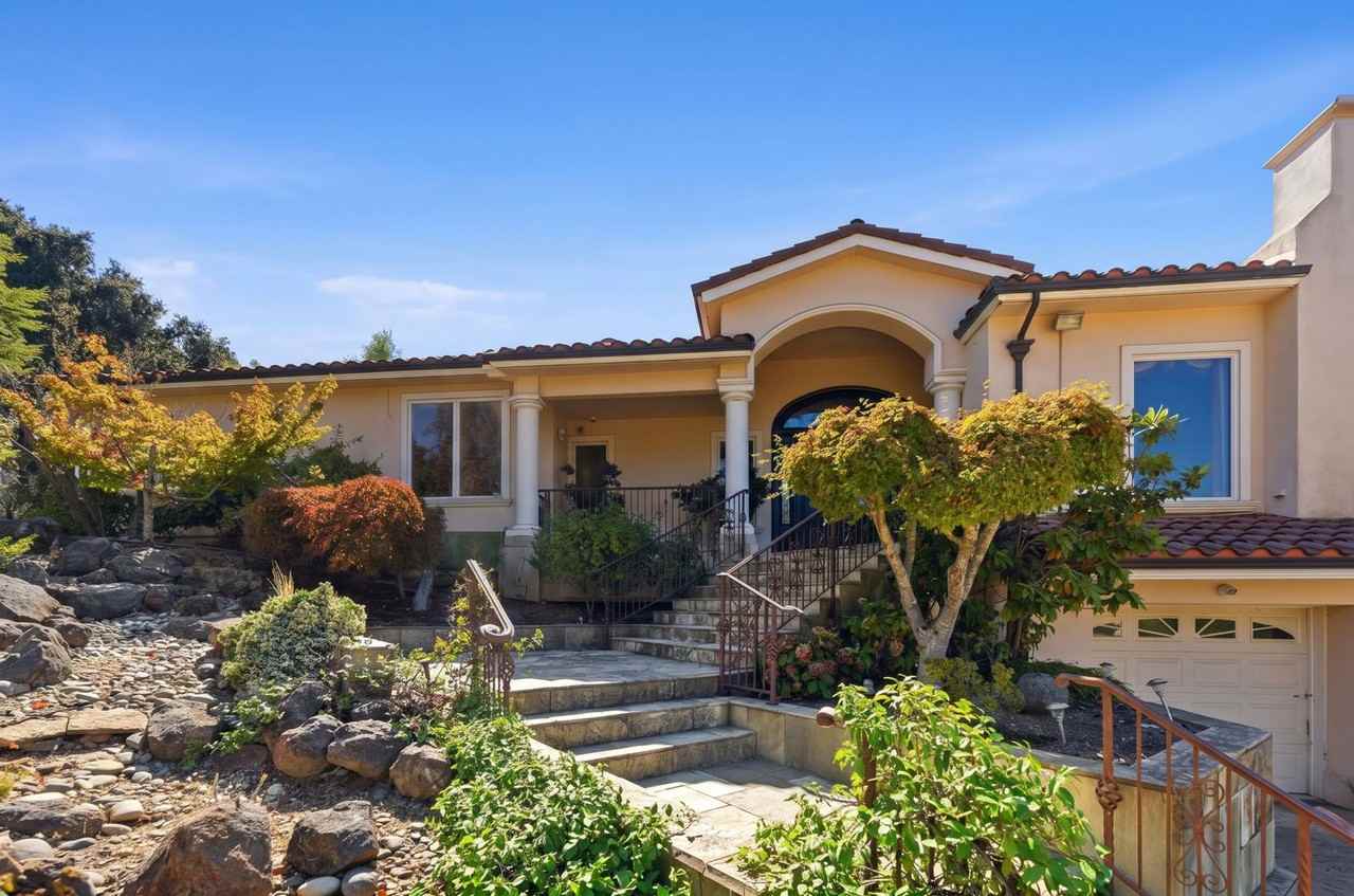 14289 Saddle Mountain Dr - Photo 4 of 50