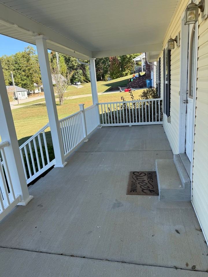 364 School Side Dr - Photo 3 of 19