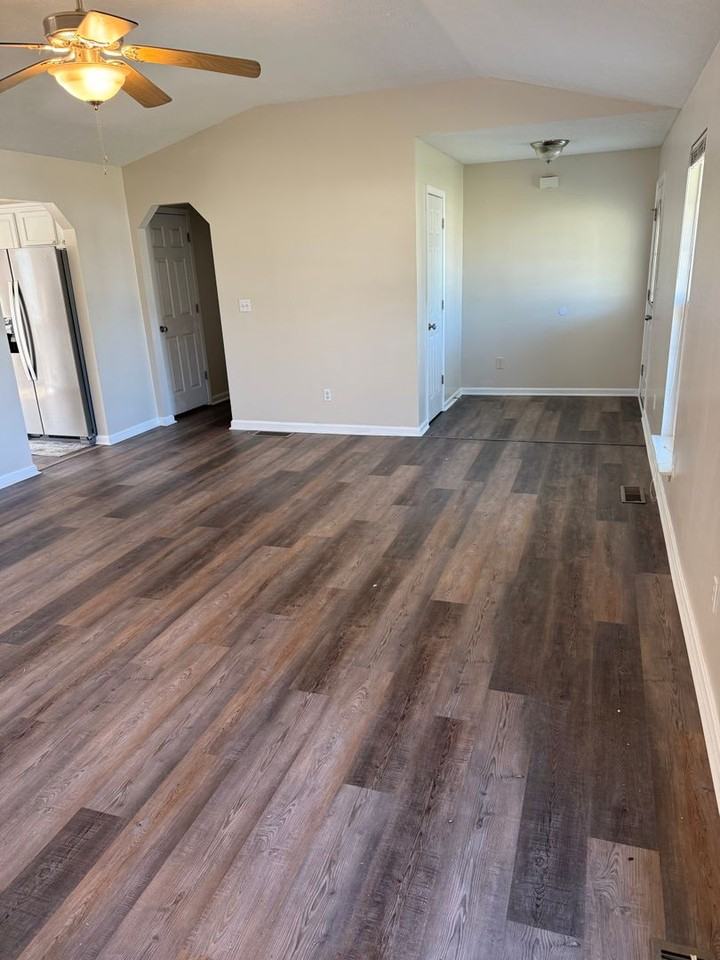 364 School Side Dr - Photo 5 of 19