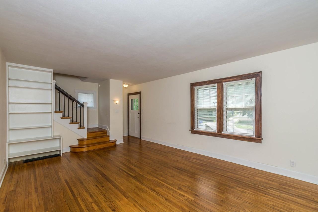 723 E 2nd St - Photo 5 of 37