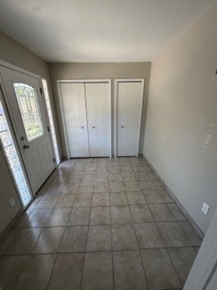 659 Beardslee Dr - Photo 2 of 18