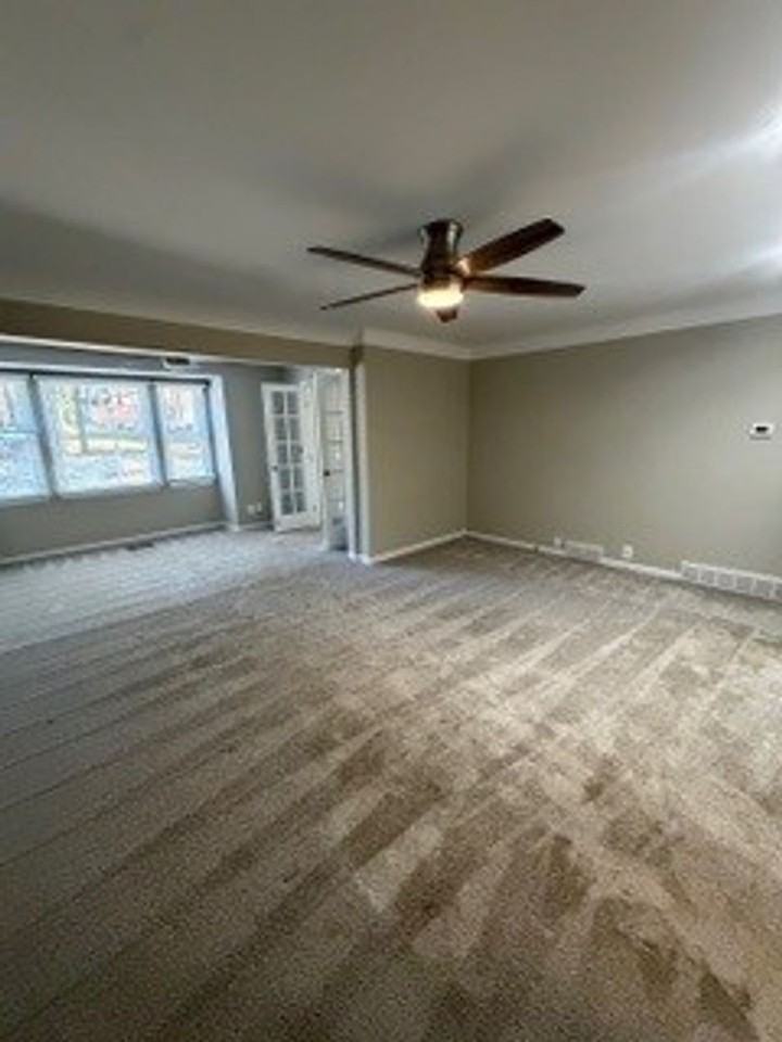 659 Beardslee Dr - Photo 3 of 18