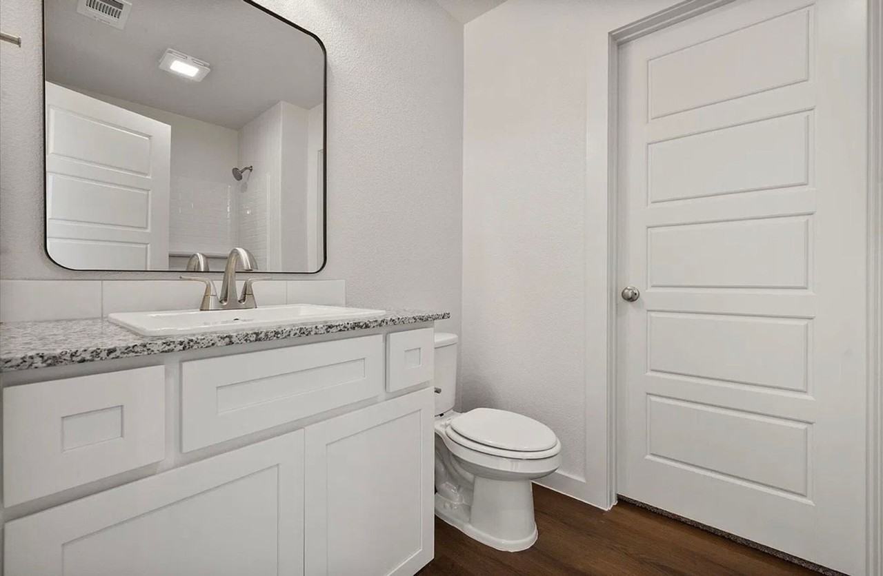 5543 Smith St - Photo 7 of 12