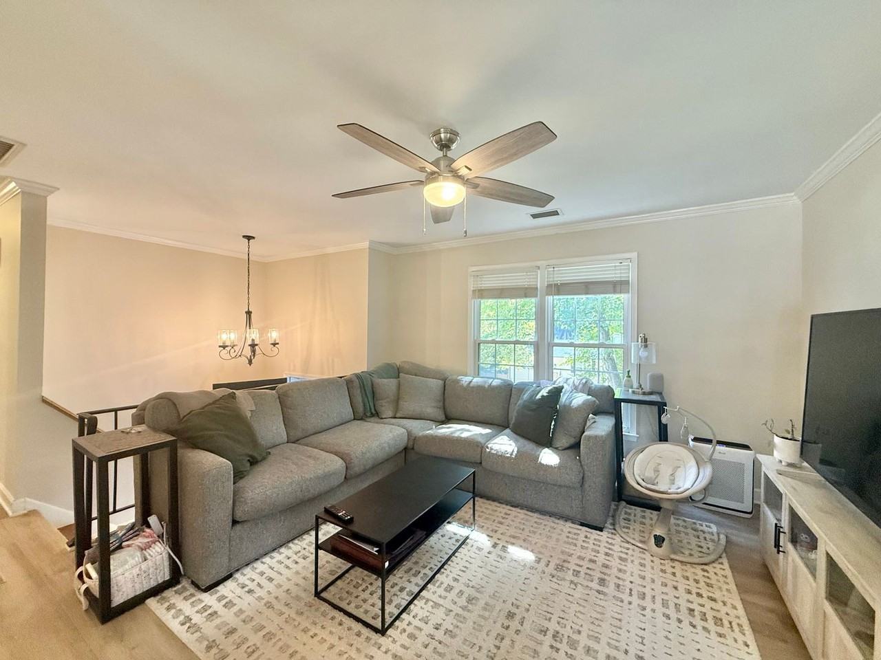 8009 Brandyapple Dr - Photo 3 of 19