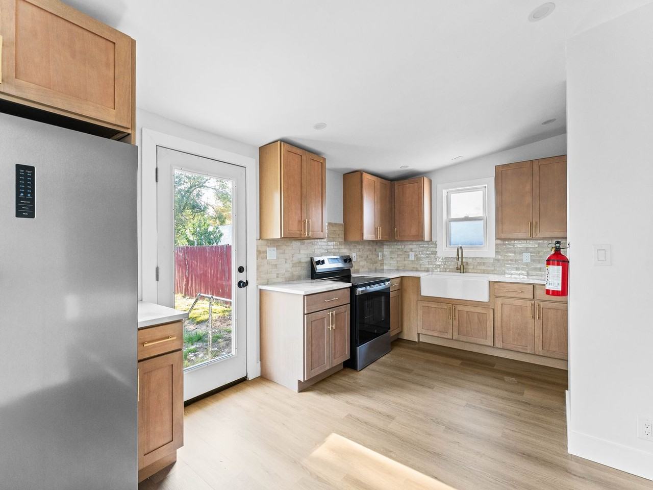 716 S 2nd St - Photo 6 of 30