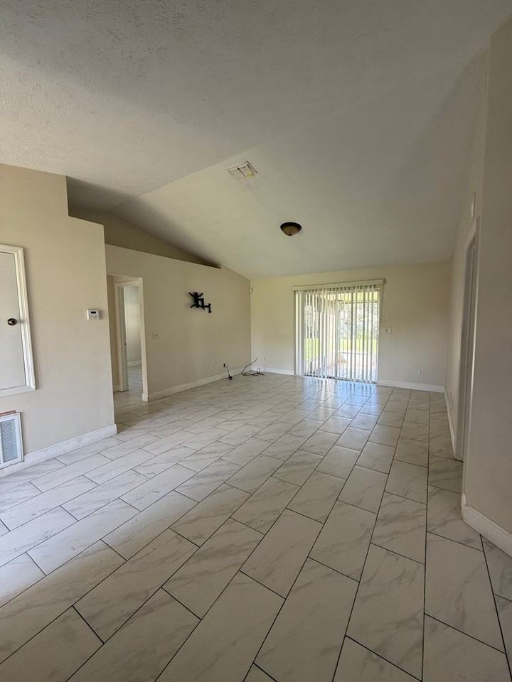 13612 Se 51st Ter - Photo 5 of 10