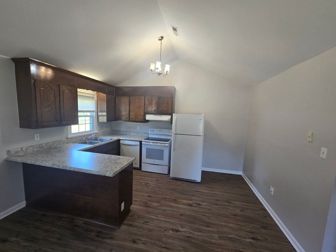 2691 Forbes Dr - Photo 3 of 7