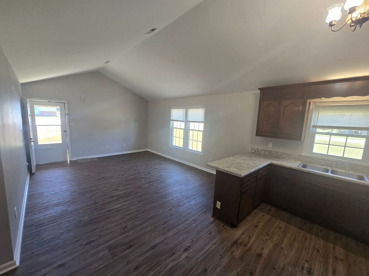 2691 Forbes Dr - Photo 4 of 7