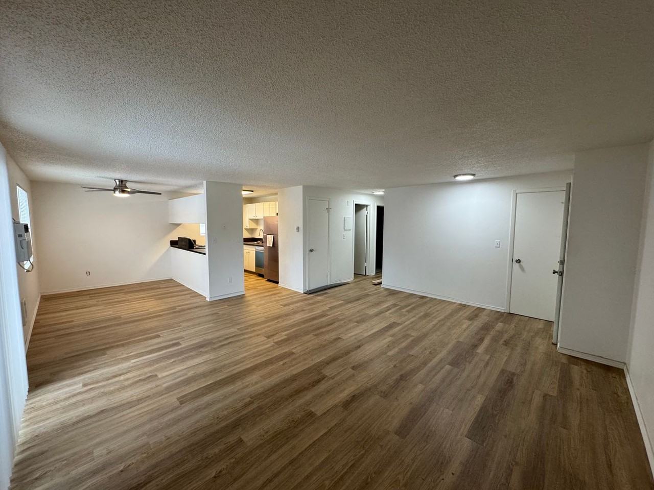 8927 E Liberty Ave - Photo 3 of 14