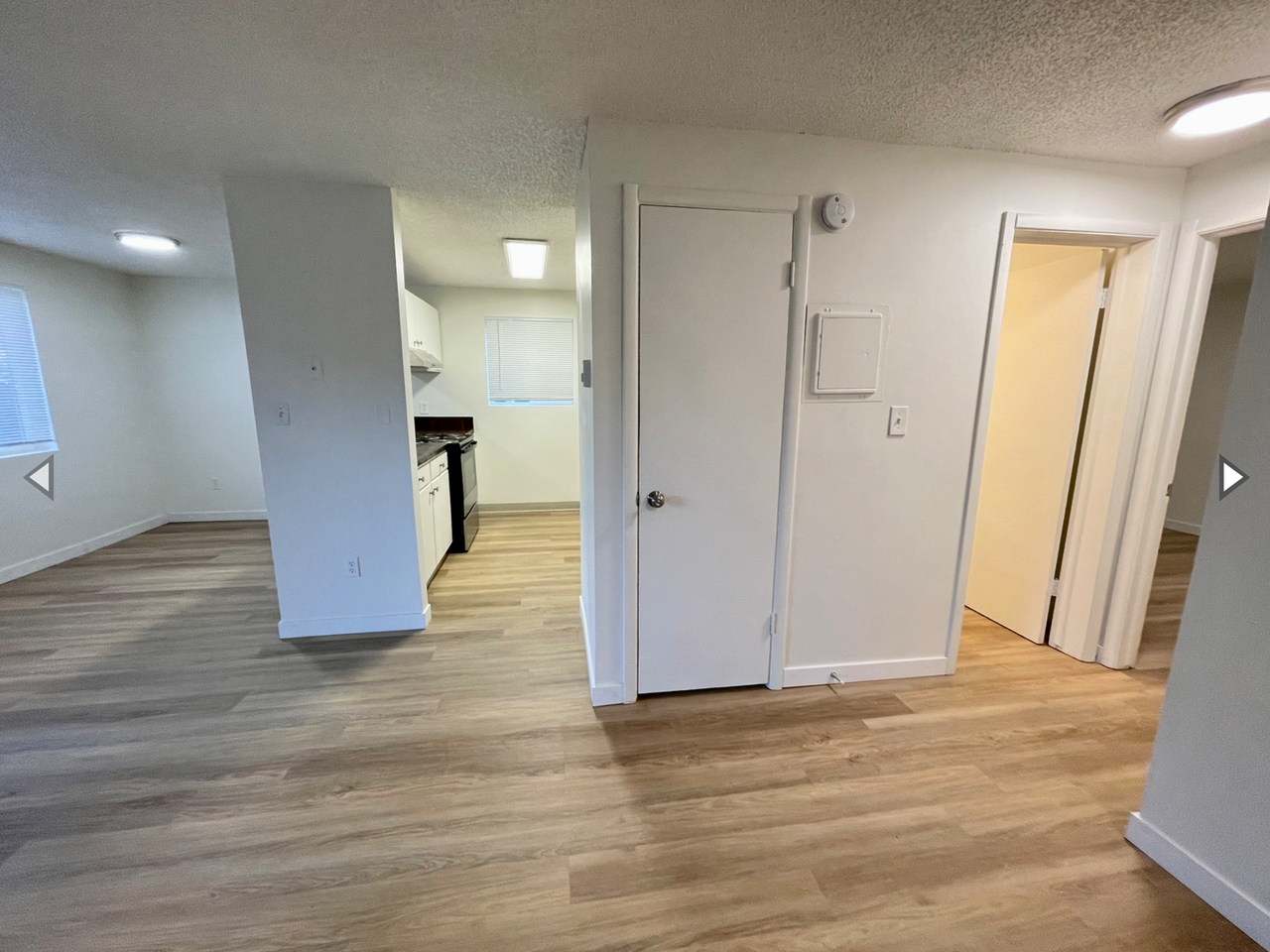 8927 E Liberty Ave - Photo 4 of 14