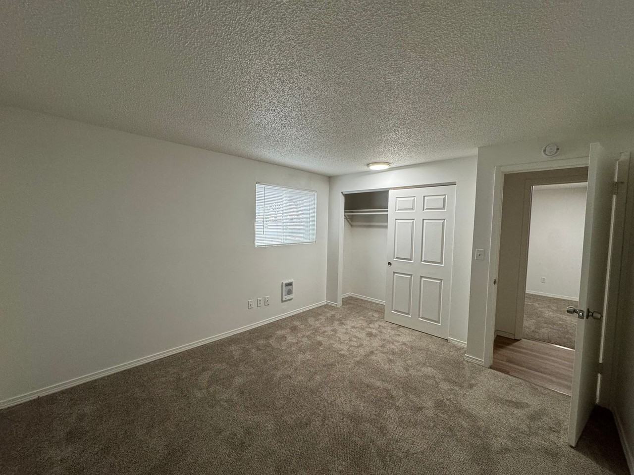 8927 E Liberty Ave - Photo 6 of 14
