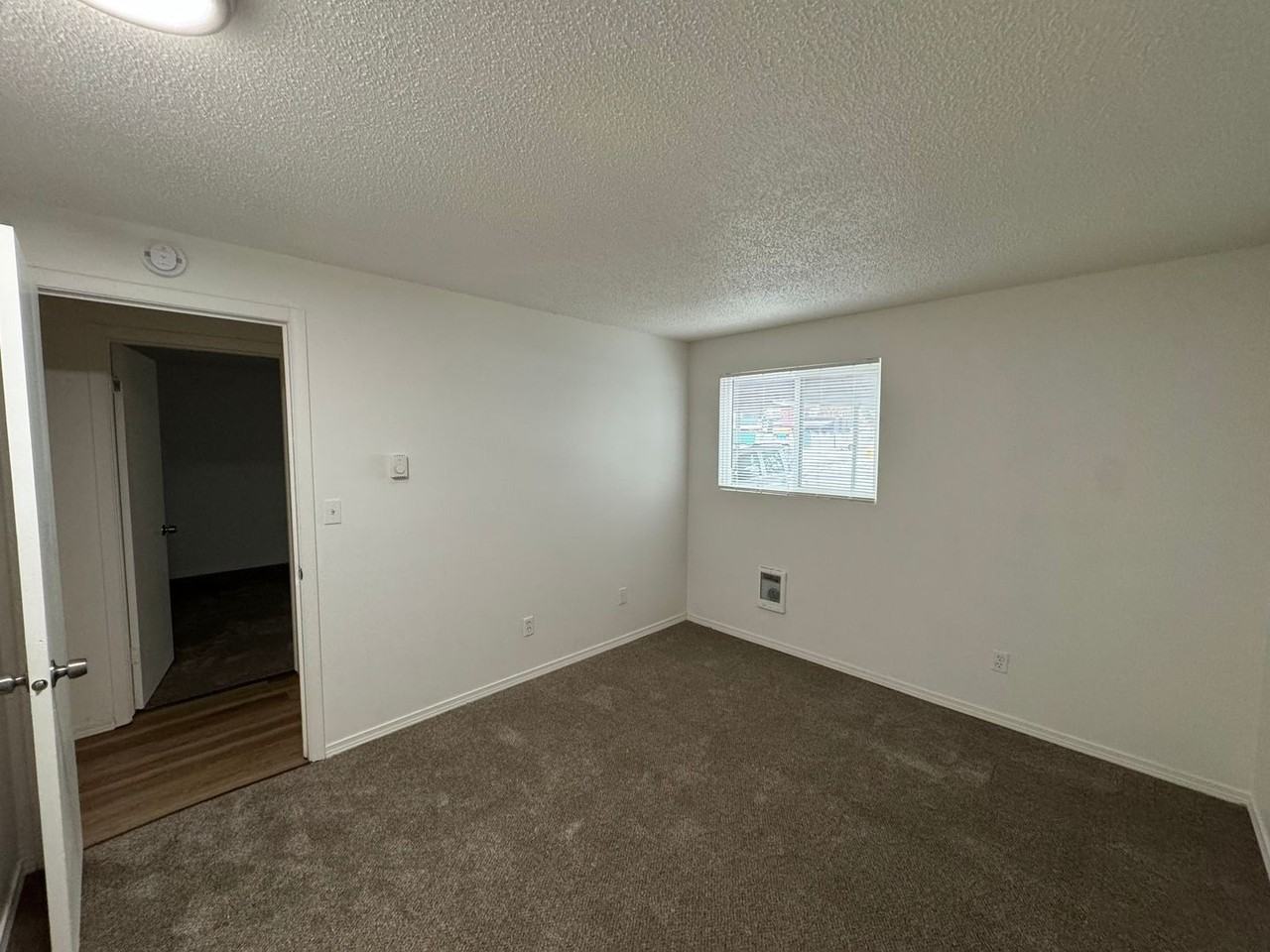 8927 E Liberty Ave - Photo 7 of 14