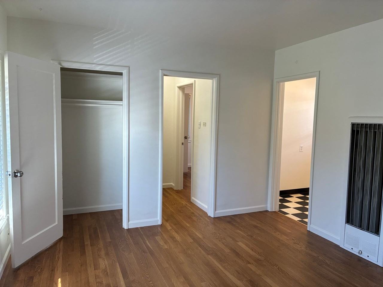 3507 22nd St - Photo 2 of 15