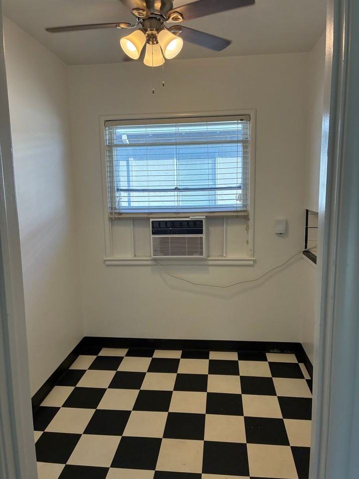 3507 22nd St - Photo 3 of 15