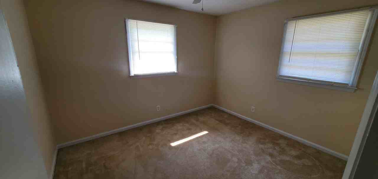 2511 Campbell St #B - Photo 6 of 7