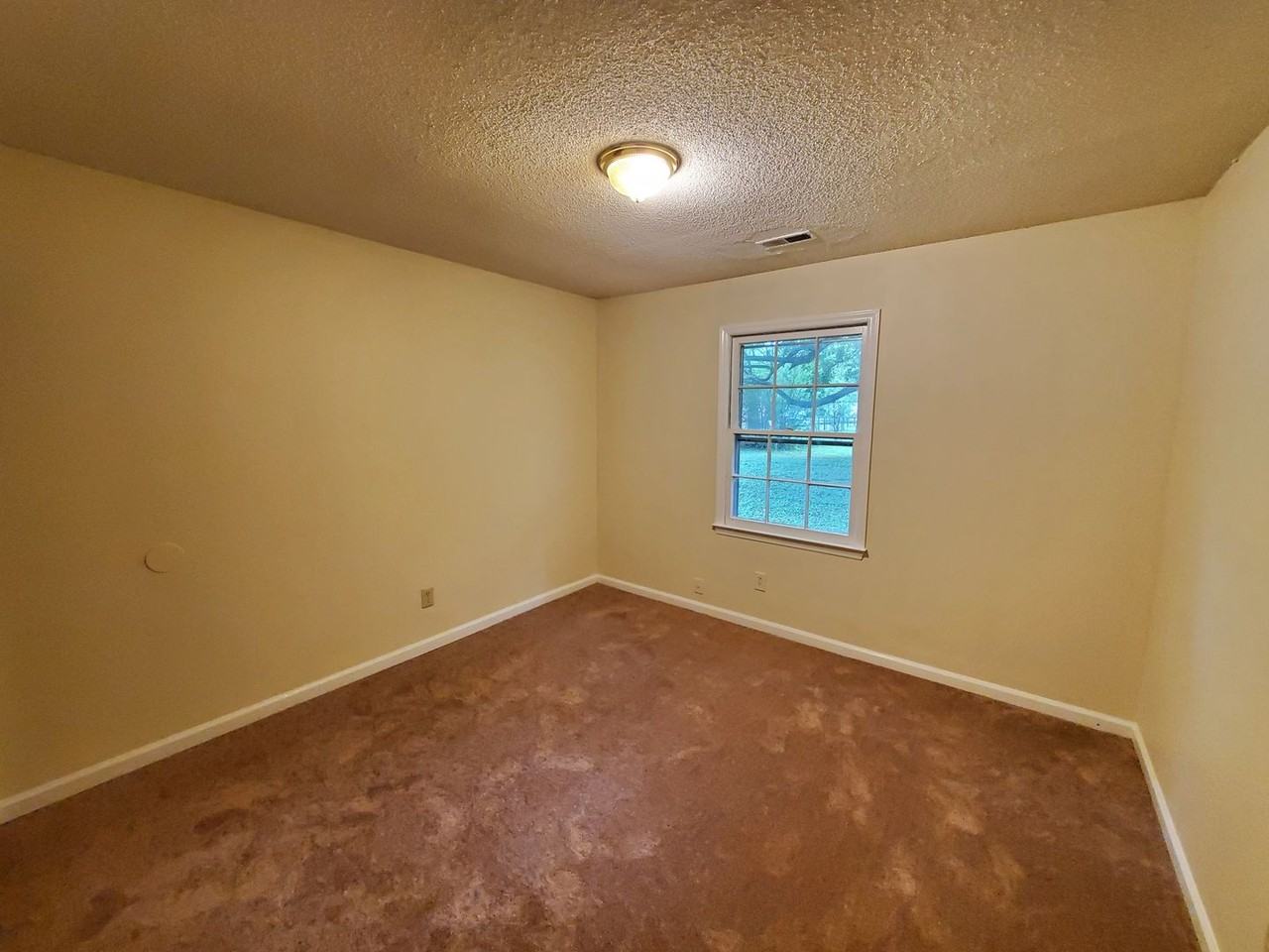 1724 Spry St - Photo 4 of 7