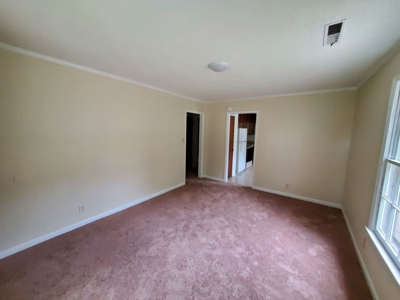 1724 Spry St - Photo 6 of 7