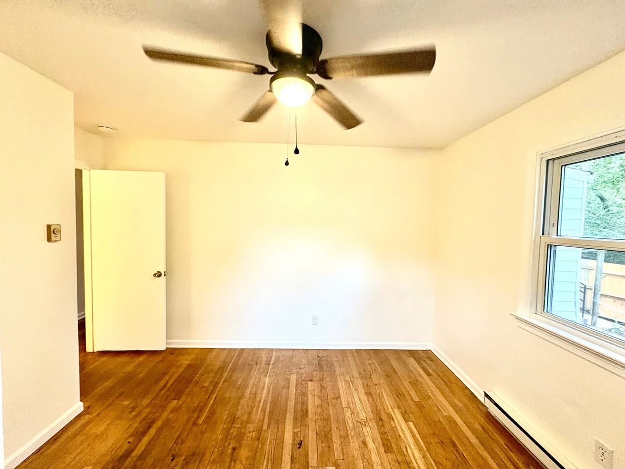 201 Bridge St - Photo 7 of 10