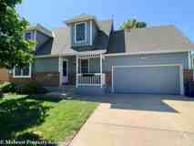 709 Se 10th Ter - Photo 1 of 1