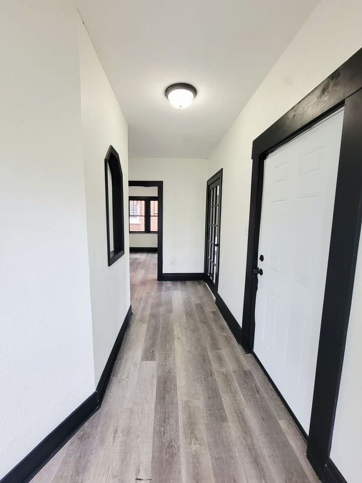 2118 Lincoln Way W - Photo 2 of 20