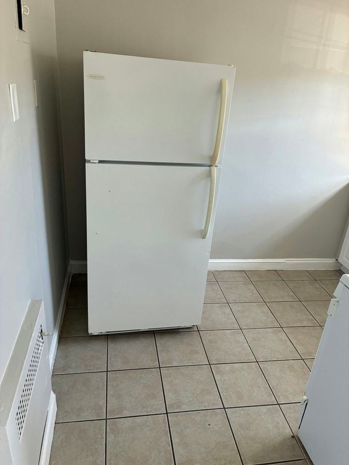 35 Niles St - Photo 5 of 9
