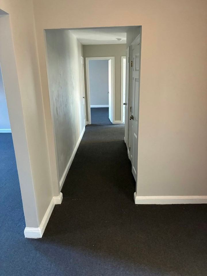 35 Niles St - Photo 7 of 9