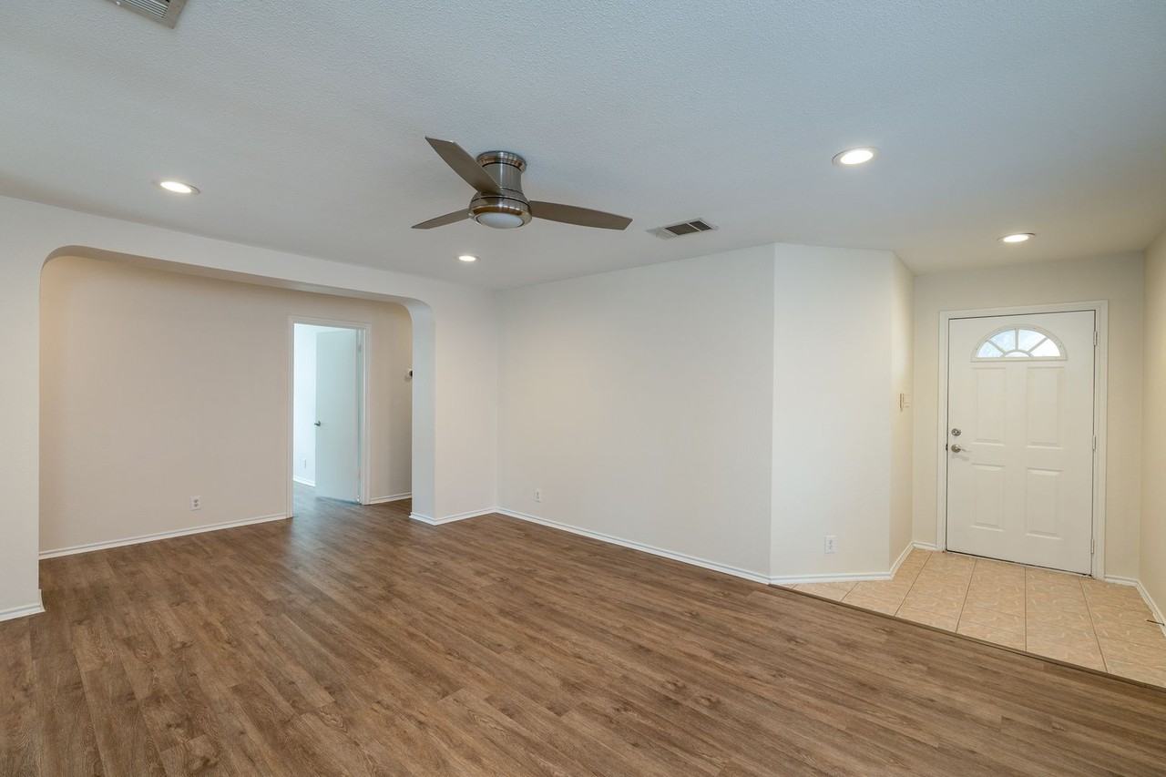 3111 Hailey Ln - Photo 4 of 16