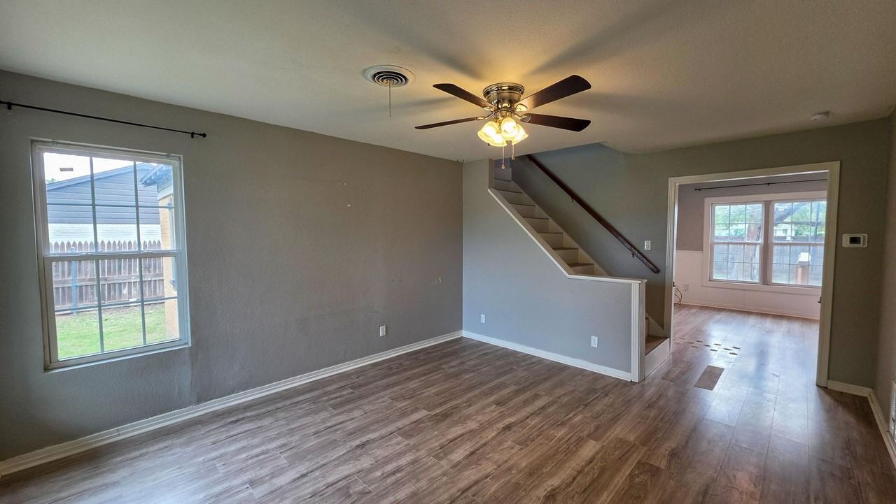 5123 Lawrence Blvd - Photo 4 of 30