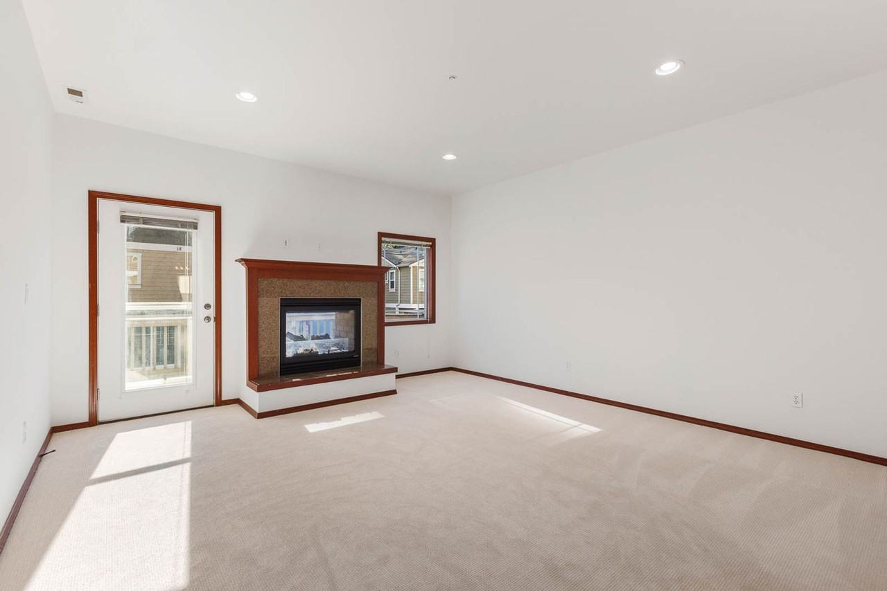 1056 215th Pl Se - Photo 7 of 19